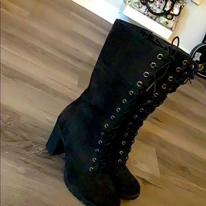 Brand new boot high heels never worn size 7
